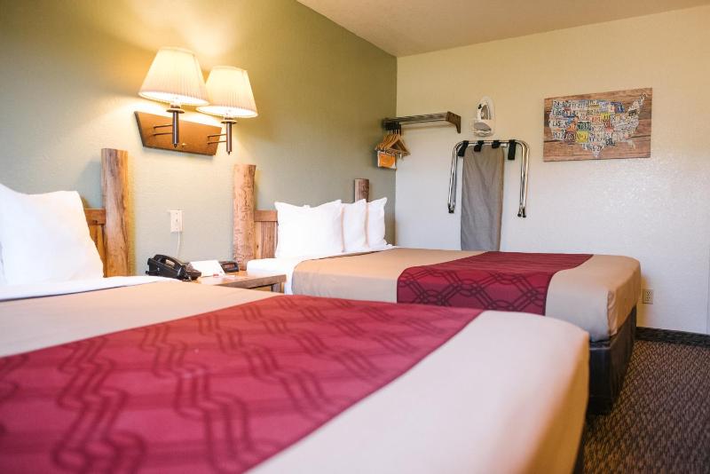 Queen Room - Accessible/Nonsmoking image 3