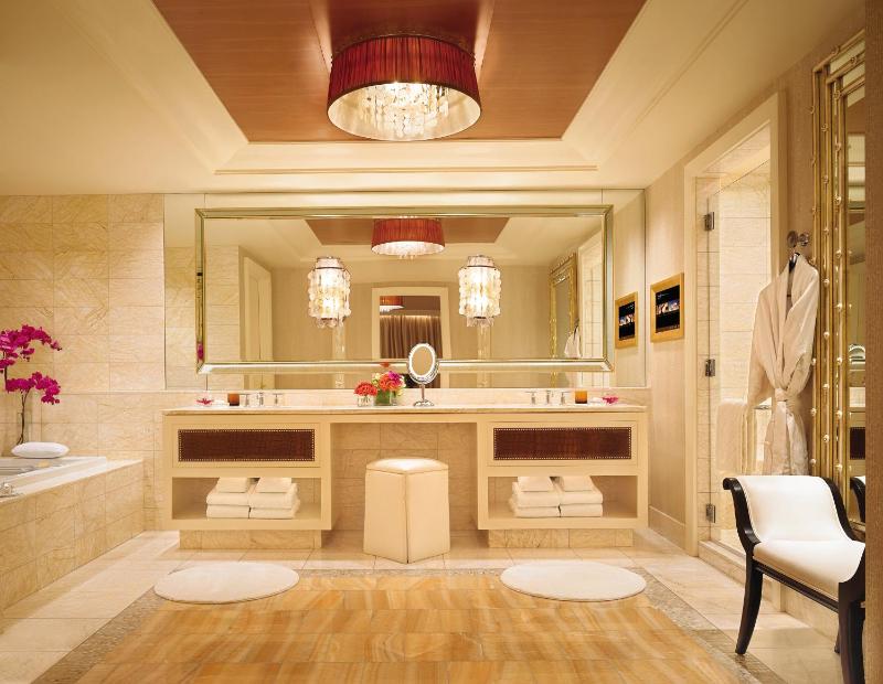 Encore Tower Suite Salon  image 2