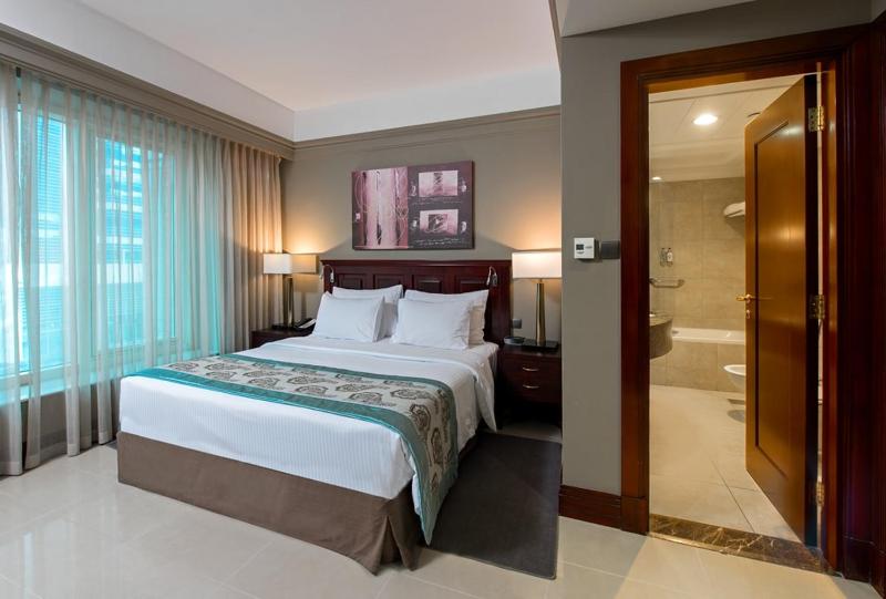 Royal Two Bedroom Suite image 2