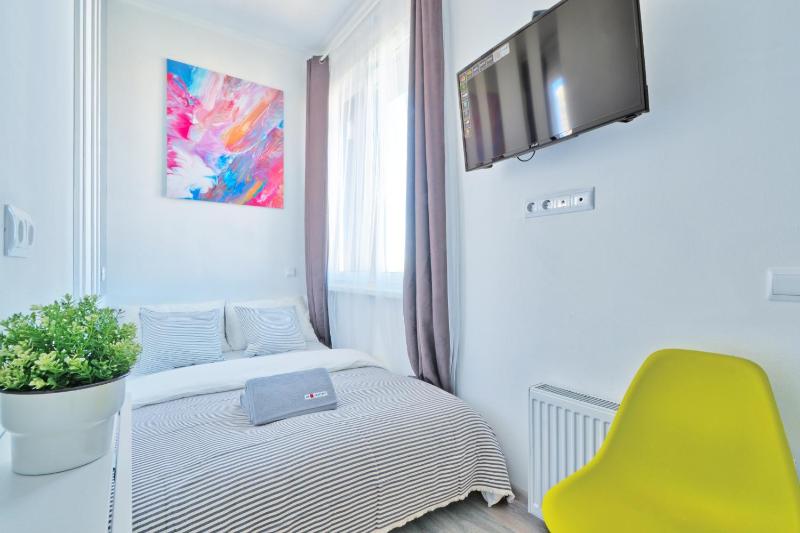One-Bedroom Apartment image 2