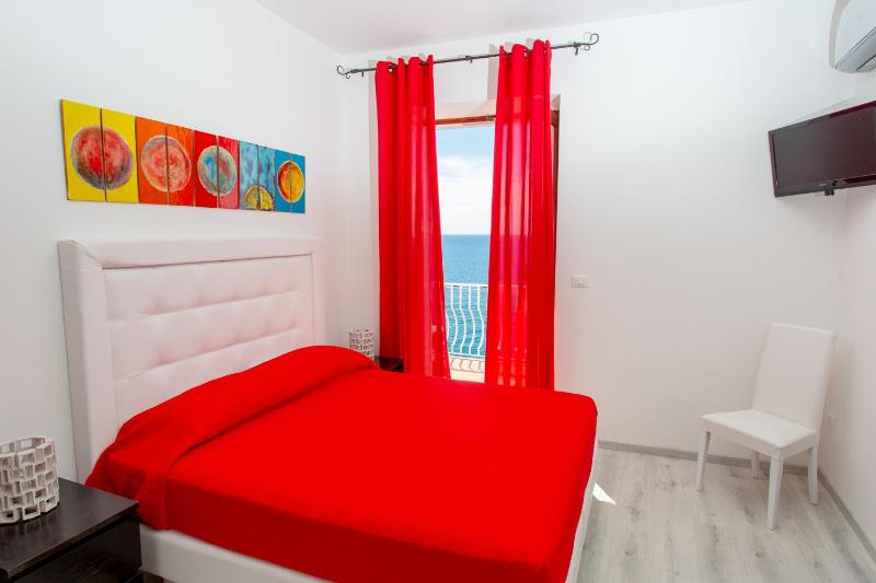 Donna Giulia - image 24