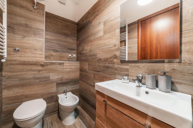 Triple Room with Balcony image 4