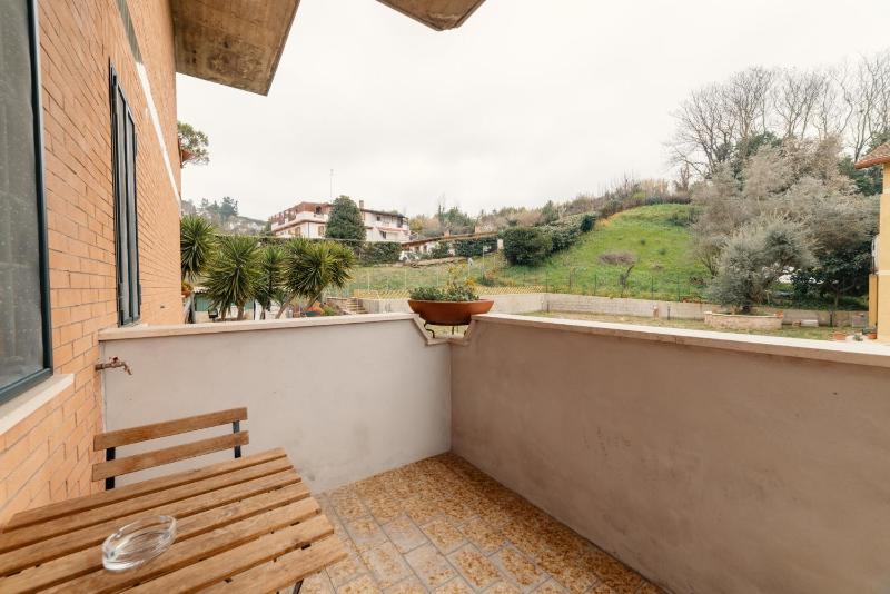 Triple Room with Balcony image 2