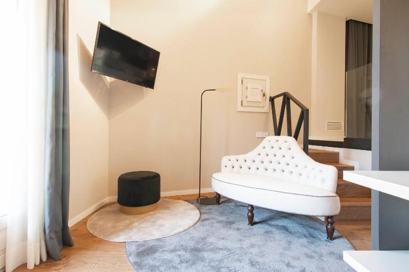 Suite with Balcony image 4