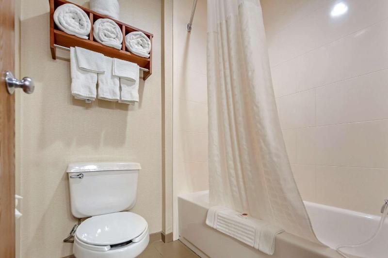 Superior King Suite - Non-Smoking image 2
