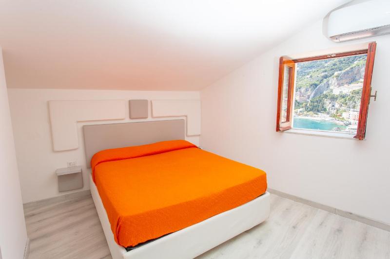 Donna Giulia - image 29