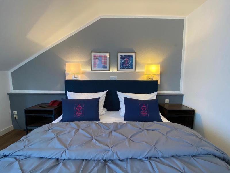 Superior Double Room image 3