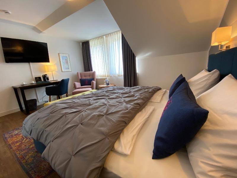 Superior Double Room image 4