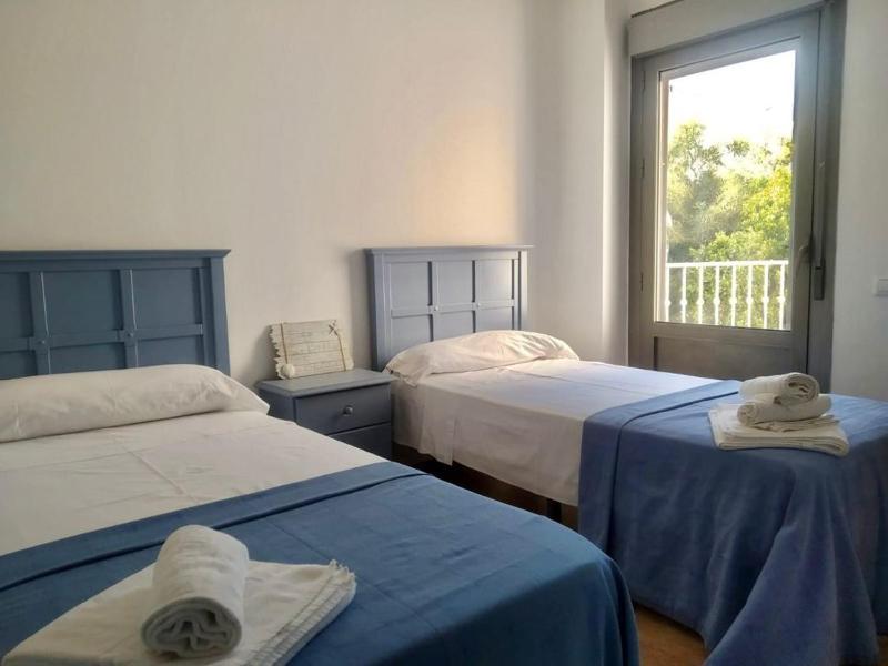 One-Bedroom Apartment (2 Adults + 2 Children) image 4