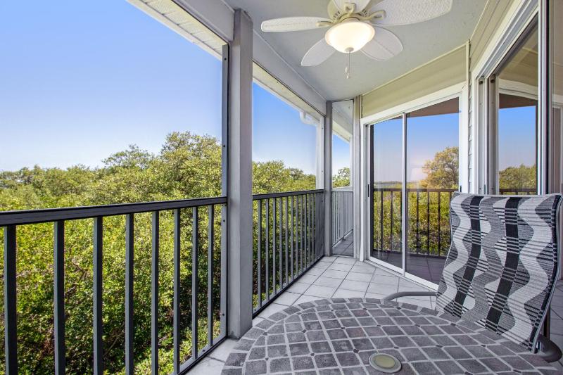 Apartment with Balcony image 3