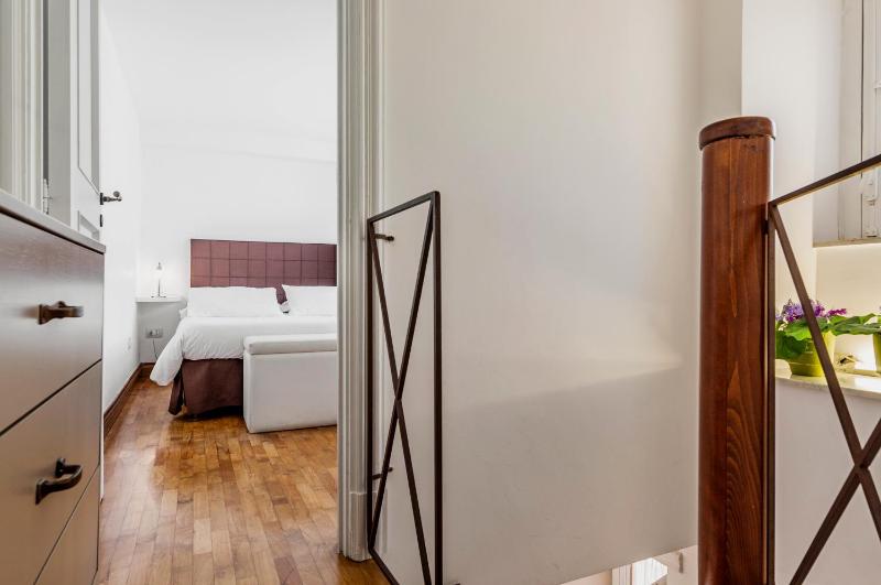 Executive Apartment image 2