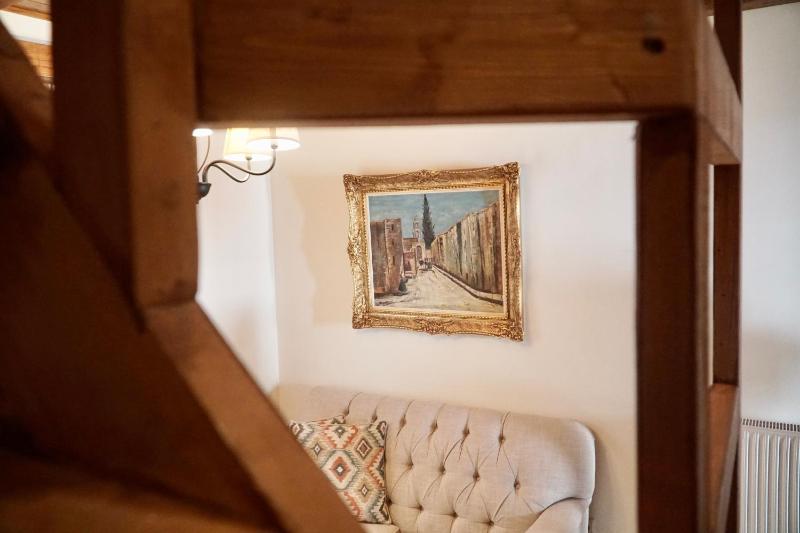 Triple Room with Attic and Fireplace image 4