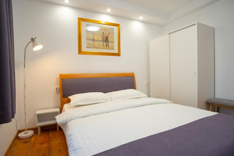 Apartment image 3