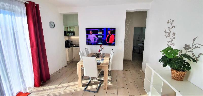 Apartment with Terrace image 3