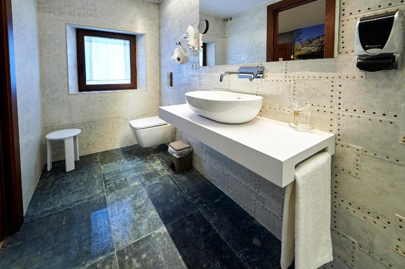 Superior Double or Twin Room image 2