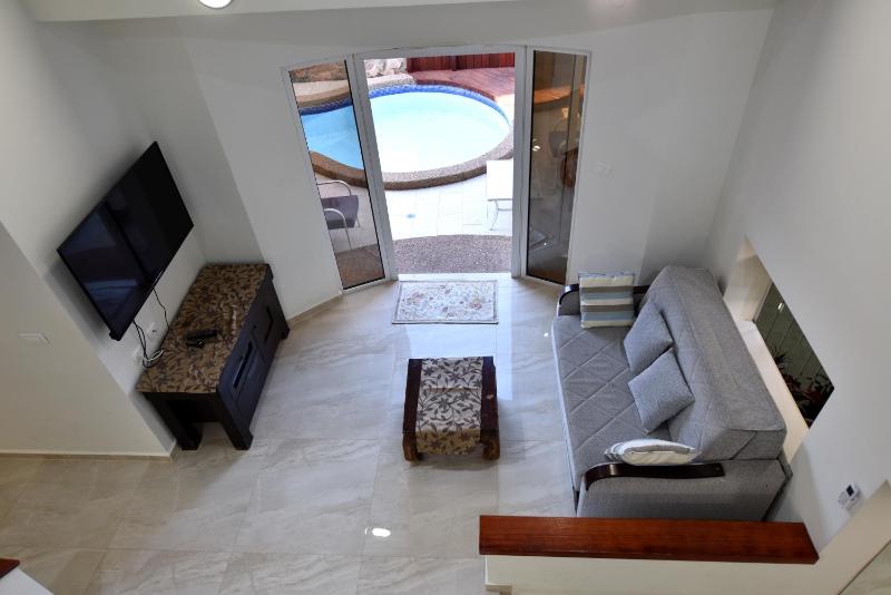Amazing Villa - image 13