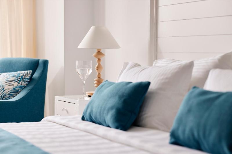 Sunshine Double Room with Sea View image 3