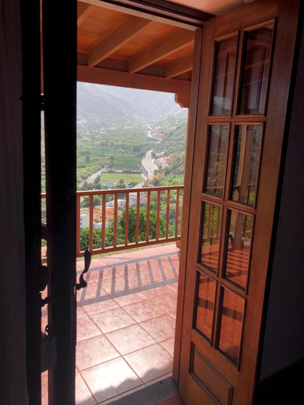 Deluxe Double Room with Balcony and Sea View image 4