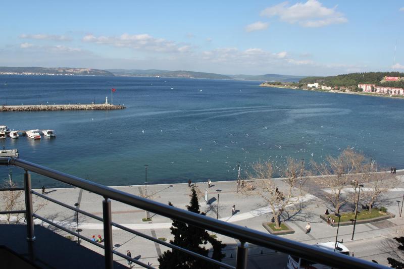 Deluxe Double or Twin Room with Sea View image 2