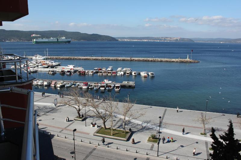 Deluxe Double or Twin Room with Sea View image 3