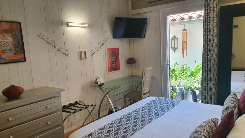 Superior Double Room image 2