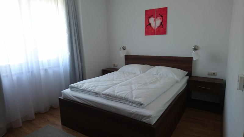 Standard Queen Room image 4