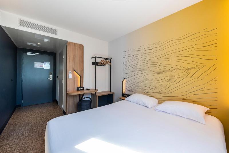 Superior Double Room image 4