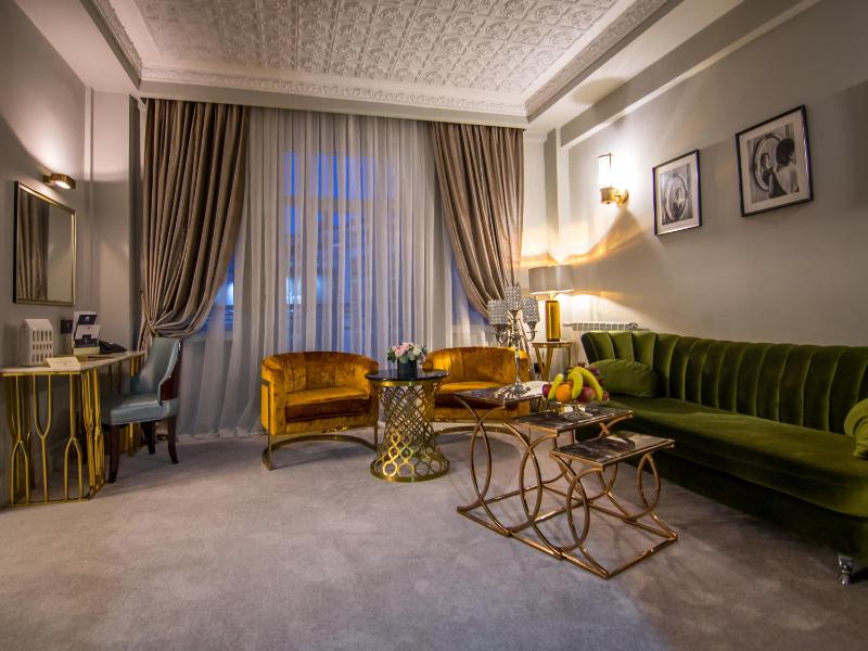Executive Suite image 3