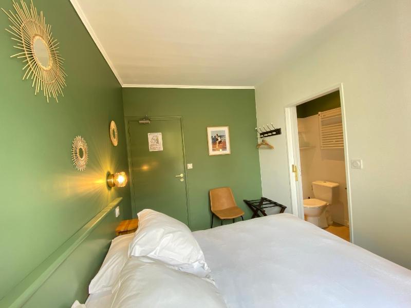 Single Room image 4