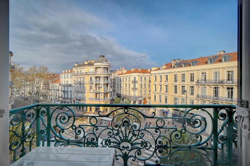 Upstays Terrace 24m2 Studio Carnot - image 10