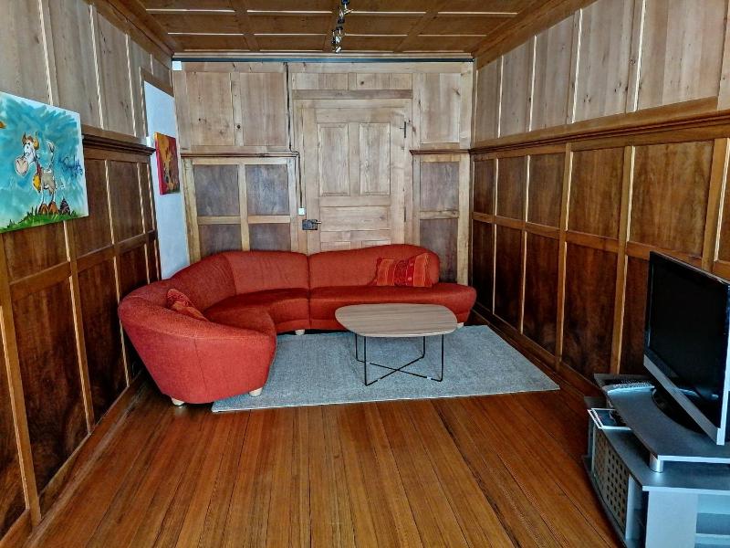 Three-Bedroom Apartment with Balcony image 2