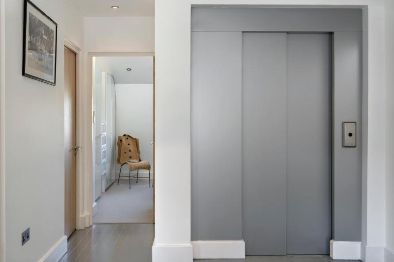 Penthouse Apartment image 4
