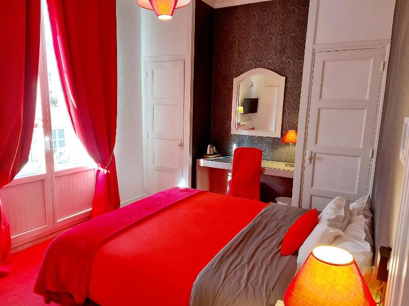 Hotel Mondial - image 26