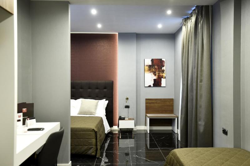 Superior Double Room image 4