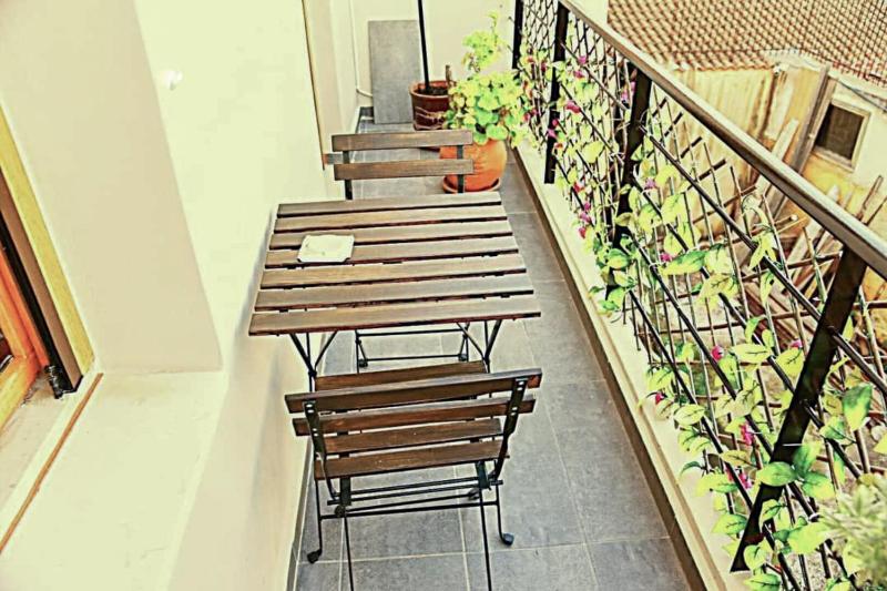 Double Room with Balcony image 4