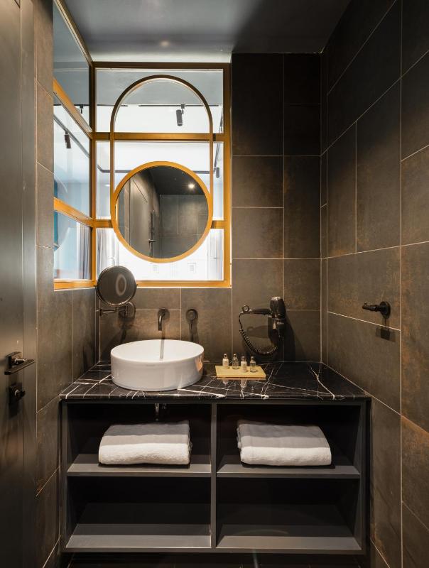 The Family Room image 4