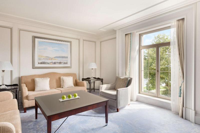 Executive Suite image 1