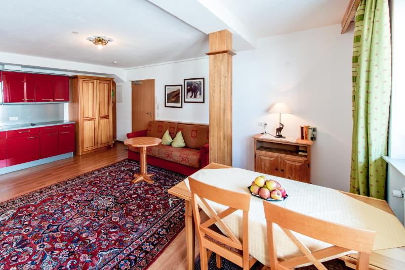 Apartment with Terrace (2 - 4 Adults) image 3
