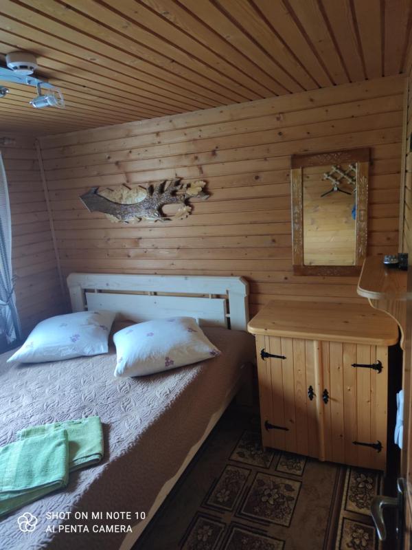 Three-Bedroom House image 2