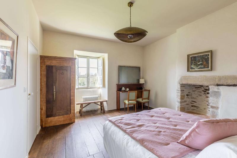 Double Room with Private Bathroom image 1