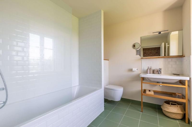 Double Room with Private Bathroom image 1
