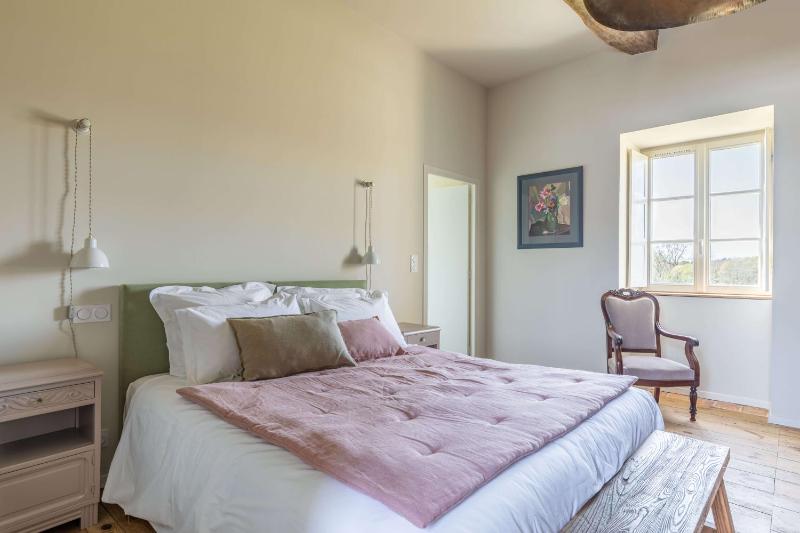Double Room with Private Bathroom image 2
