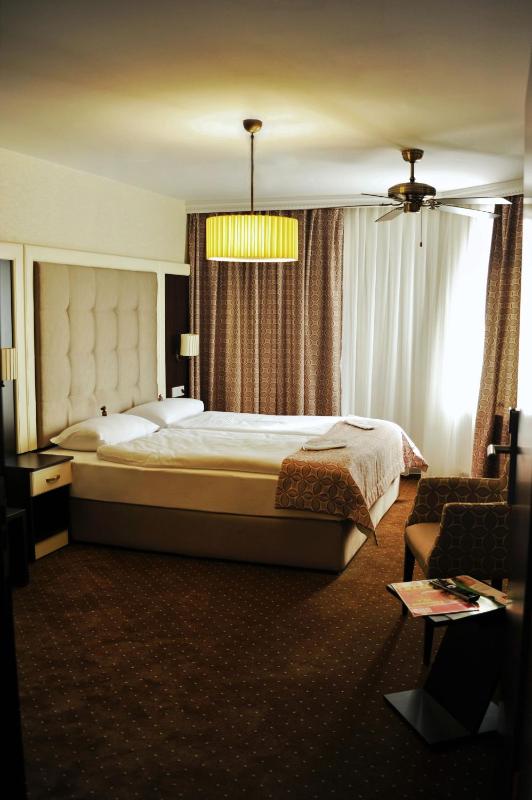 Comfort Double Room with Terrace image 1