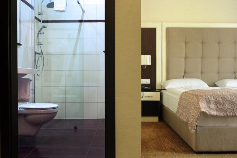 Comfort Double Room with Terrace image 2