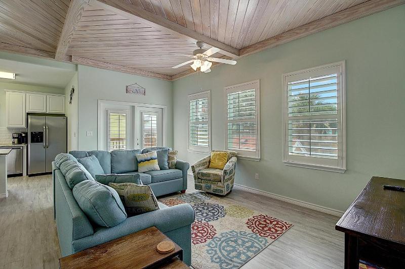 Four-Bedroom Townhouse image 2
