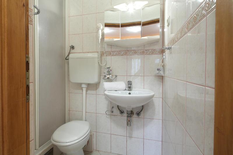 One-Bedroom Apartment image 2