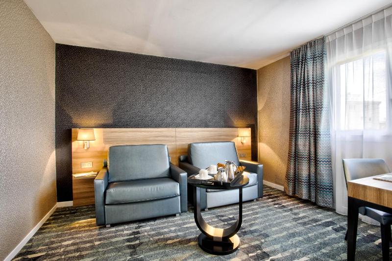 Privilege Suite with One Double Bed and One Sofa Bed image 2