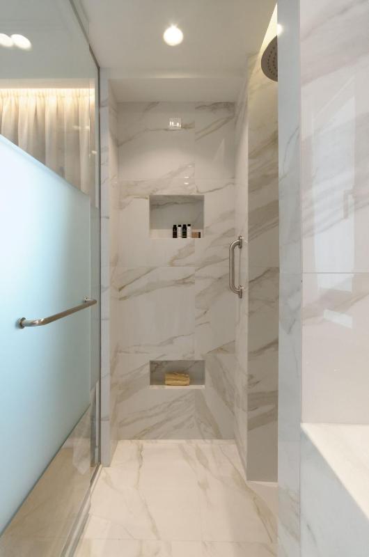 niche Acropolis View Room image 4