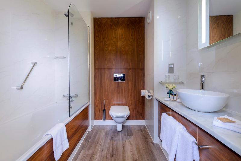 Deluxe Double Room image 1
