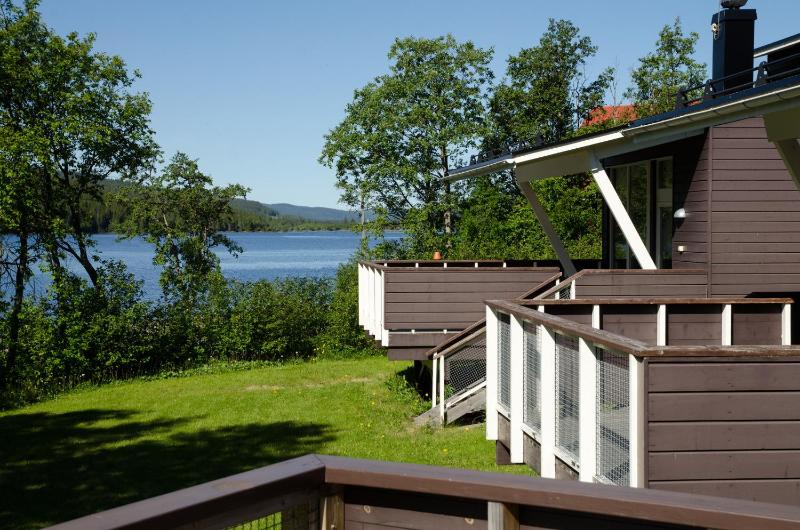 Two-Bedroom House with Lake View (7 Adults) image 2